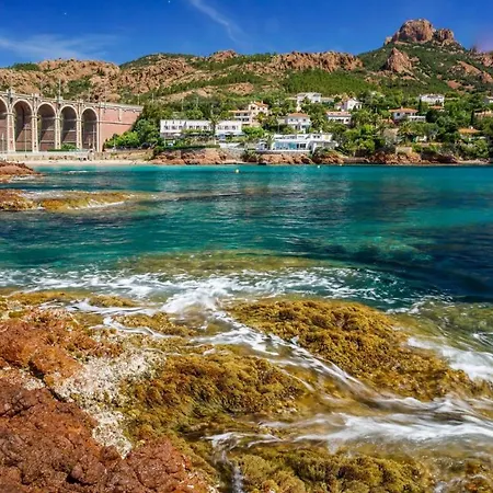 Appartement Les Flots Bleus Face A La Au Pied Du Massif De L'esterel *