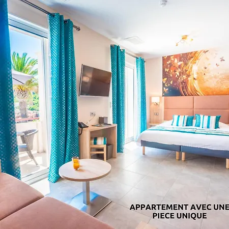 Les Flots Bleus Face A La Au Pied Du Massif De L'esterel Appartement *